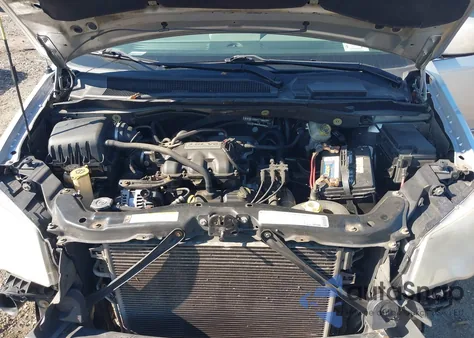 2010 Chrysler Town & Country Touring from USA, damaged, VIN 2A4RR5D16AR176131